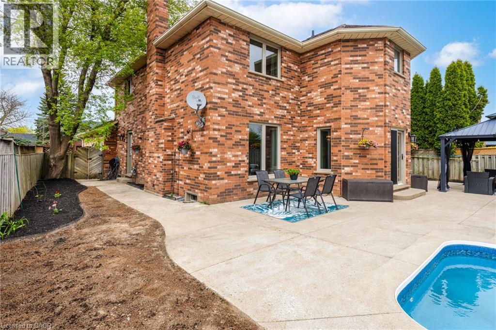 75 HANDORF Drive, Cambridge, Ontario, N3C3Y3 — Photo 17