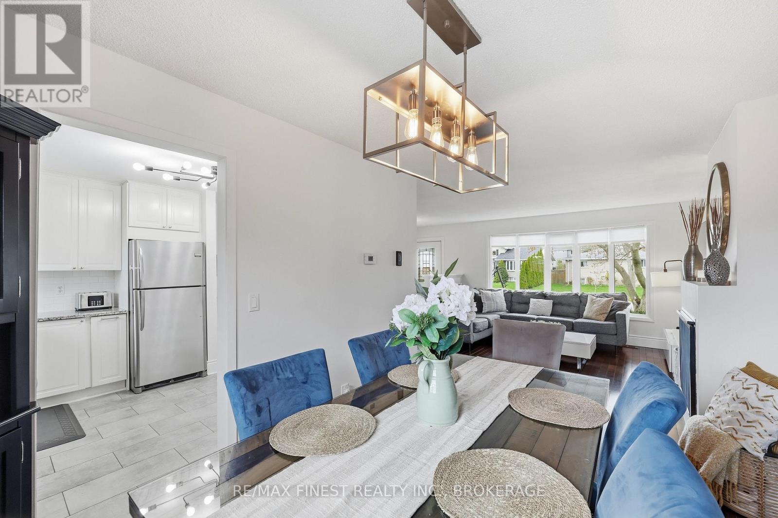 168 INVERNESS CRESCENT - 11