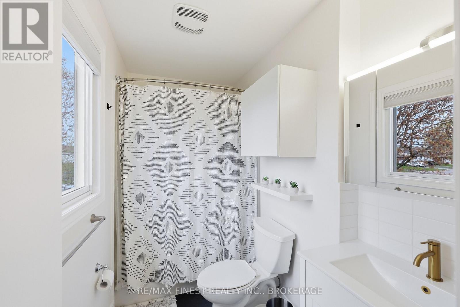168 INVERNESS CRESCENT - 22