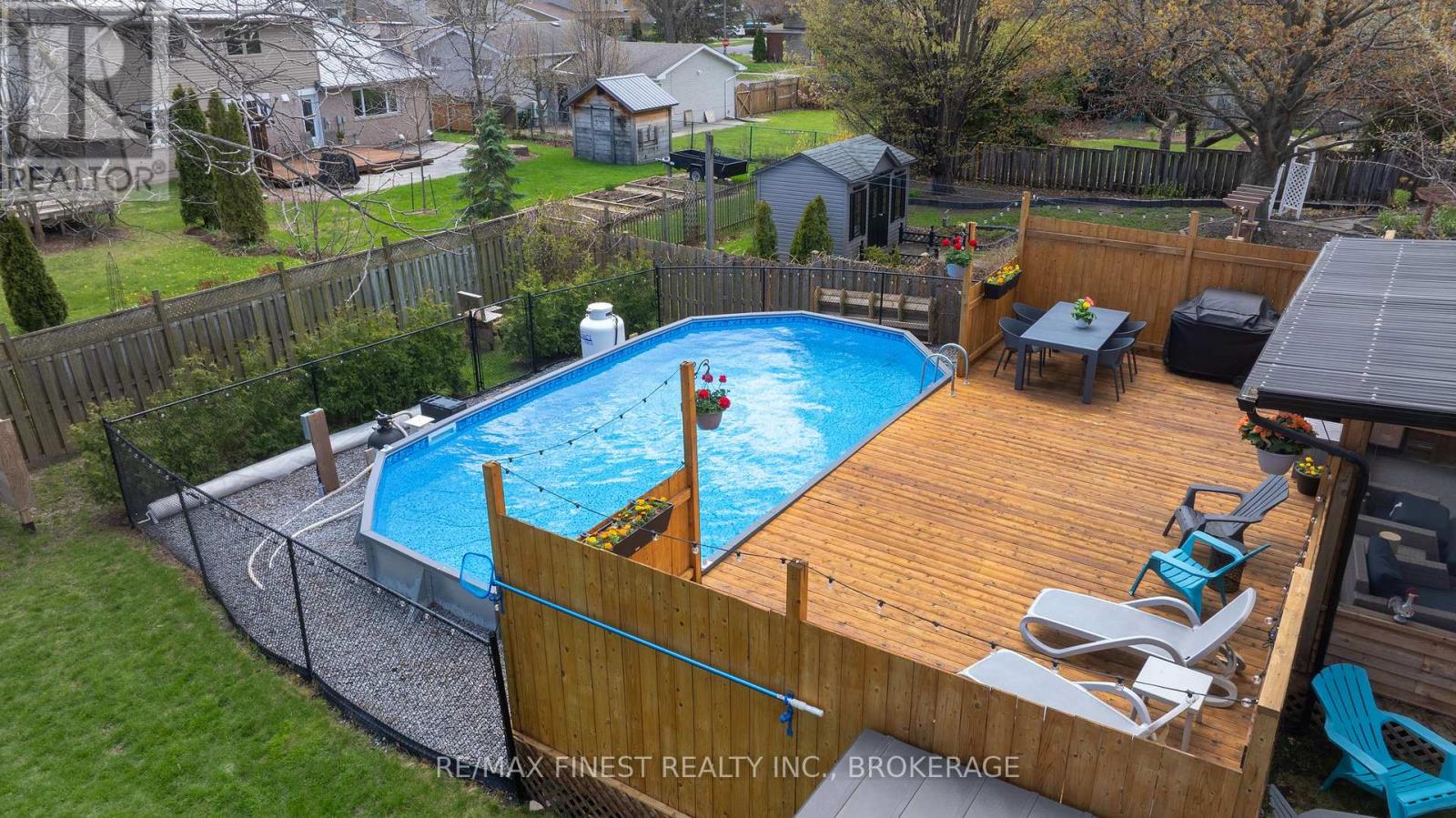168 INVERNESS CRESCENT - 44