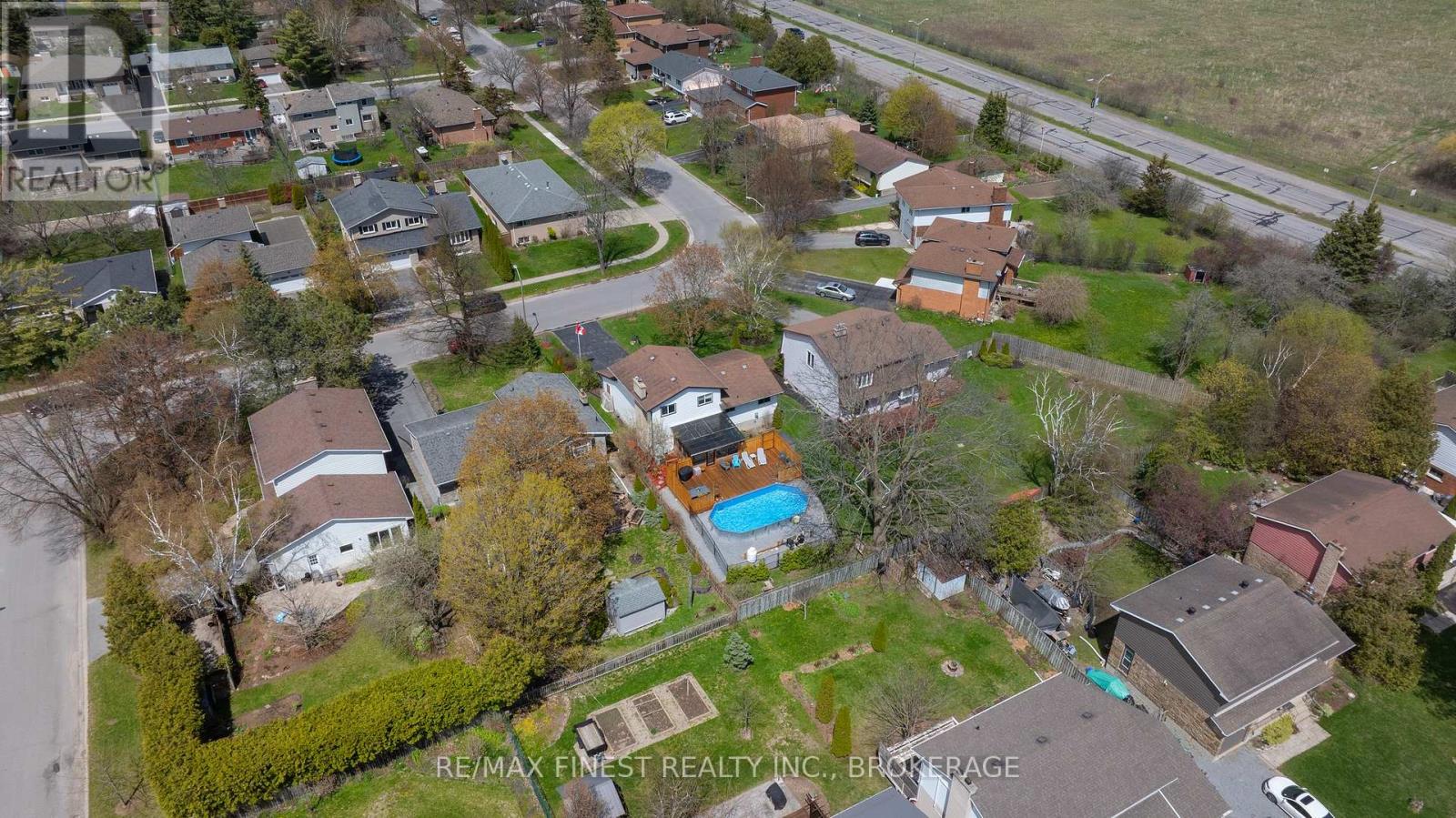 168 INVERNESS CRESCENT - 49