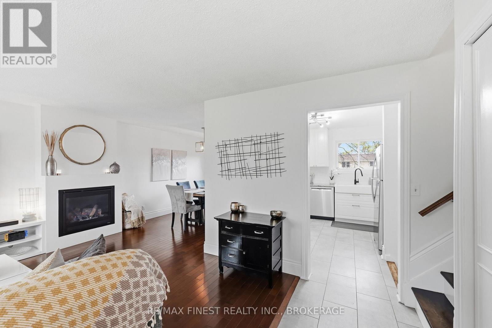 168 INVERNESS CRESCENT - 8