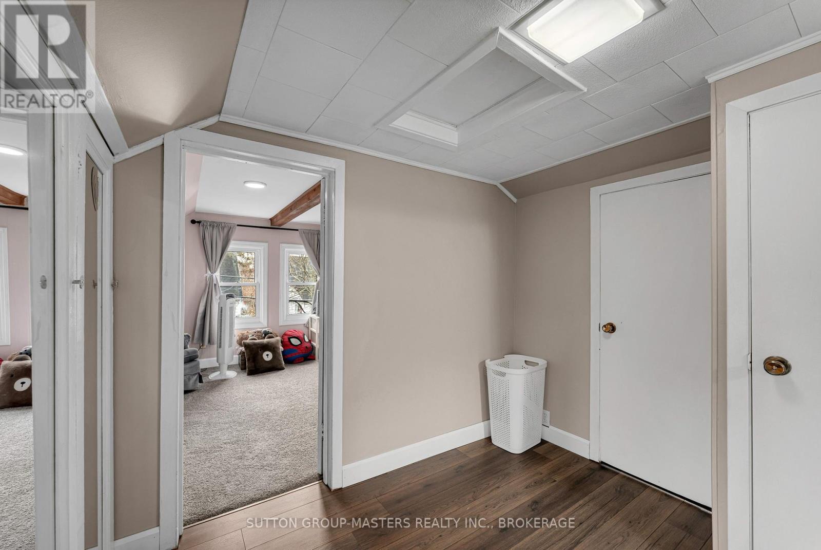 17 N BARTLETT STREET - 19