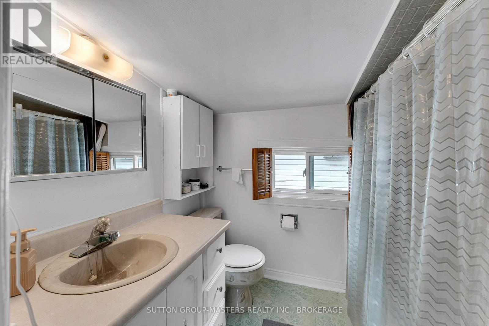 17 N BARTLETT STREET - 24