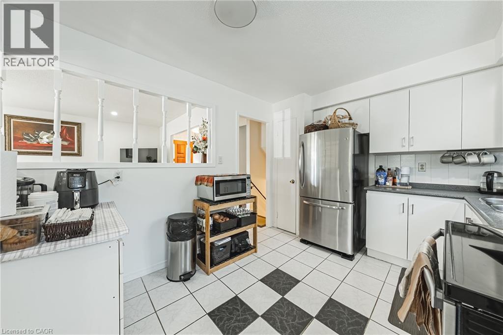 235 LARCH Street, Hamilton, Ontario, L8T4P5 — Photo 8