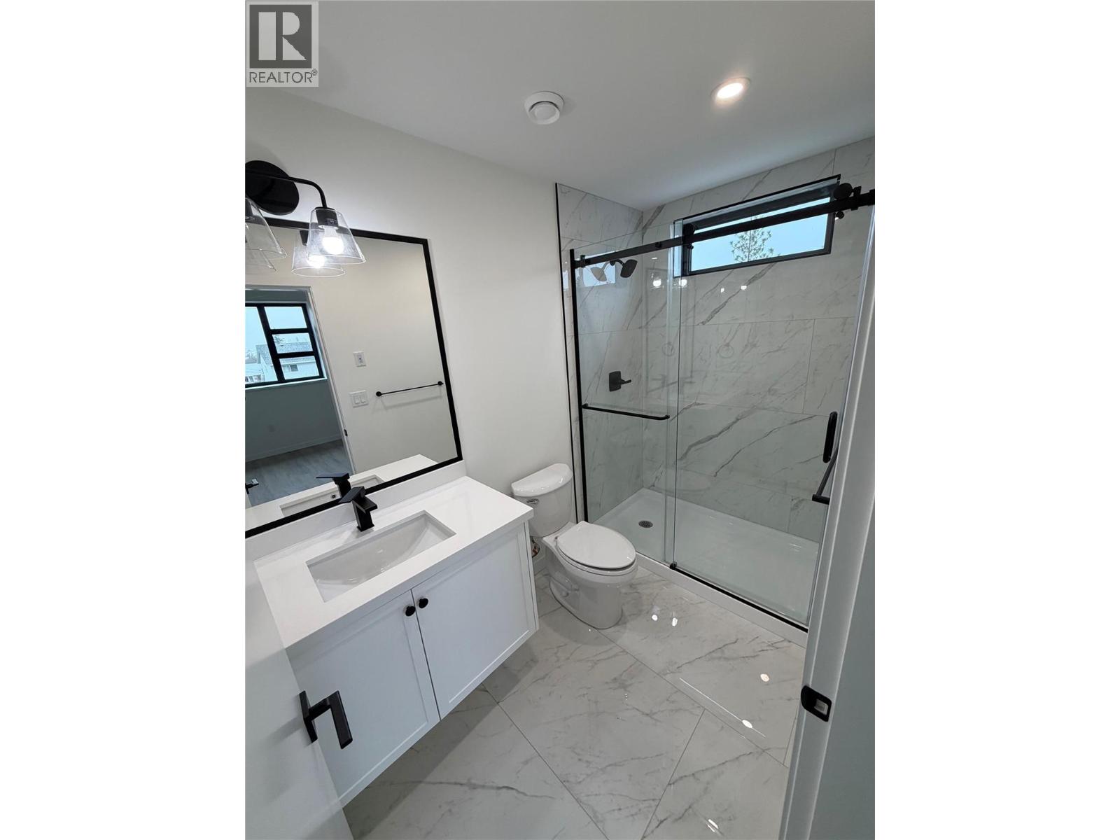 3 3210 Salmon Road, West Kelowna