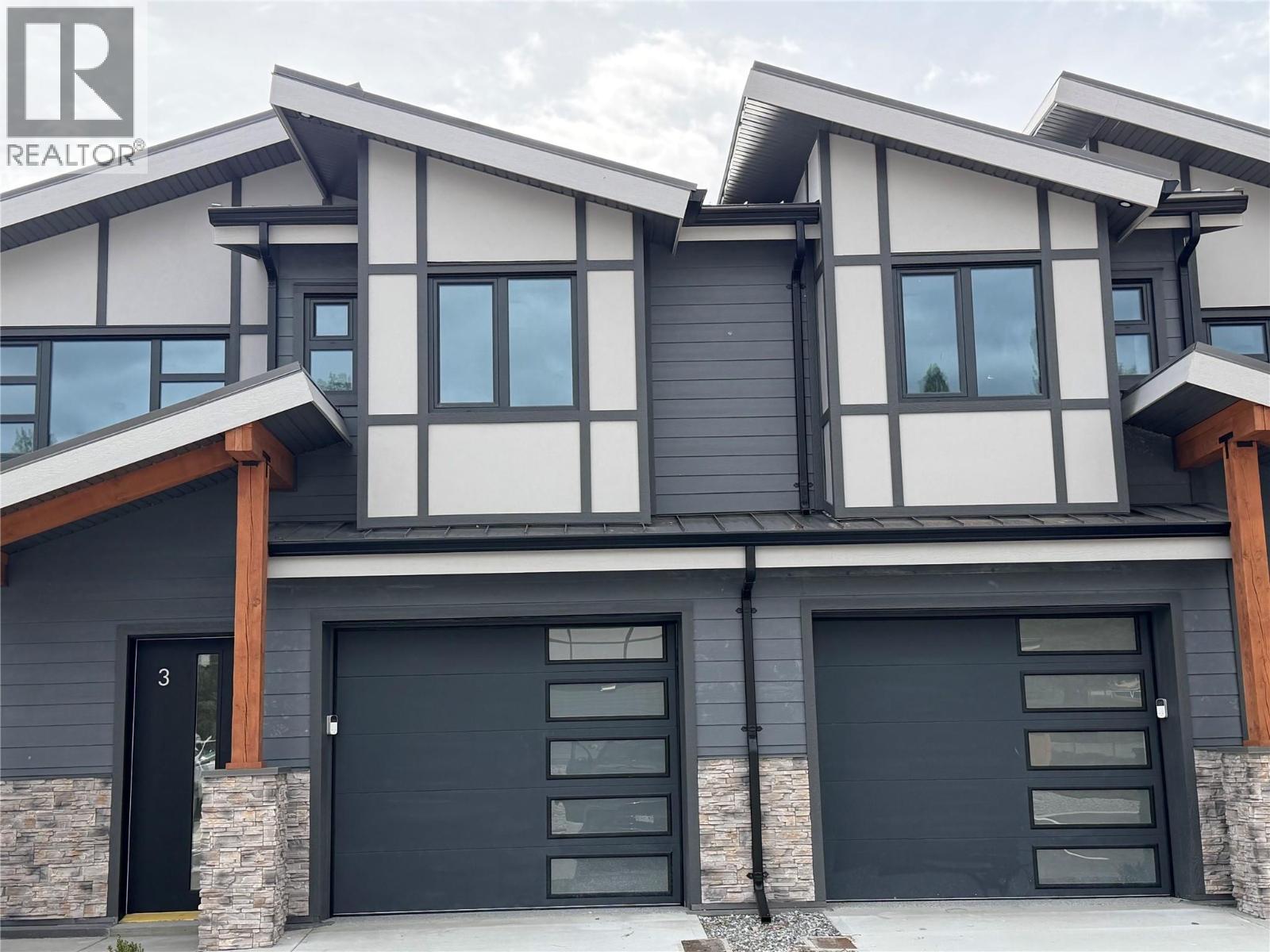 3 3210 Salmon Road, West Kelowna