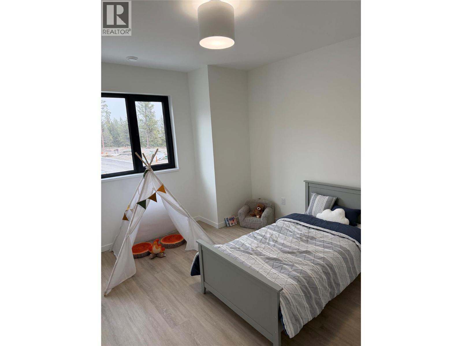 3 3210 Salmon Road, West Kelowna