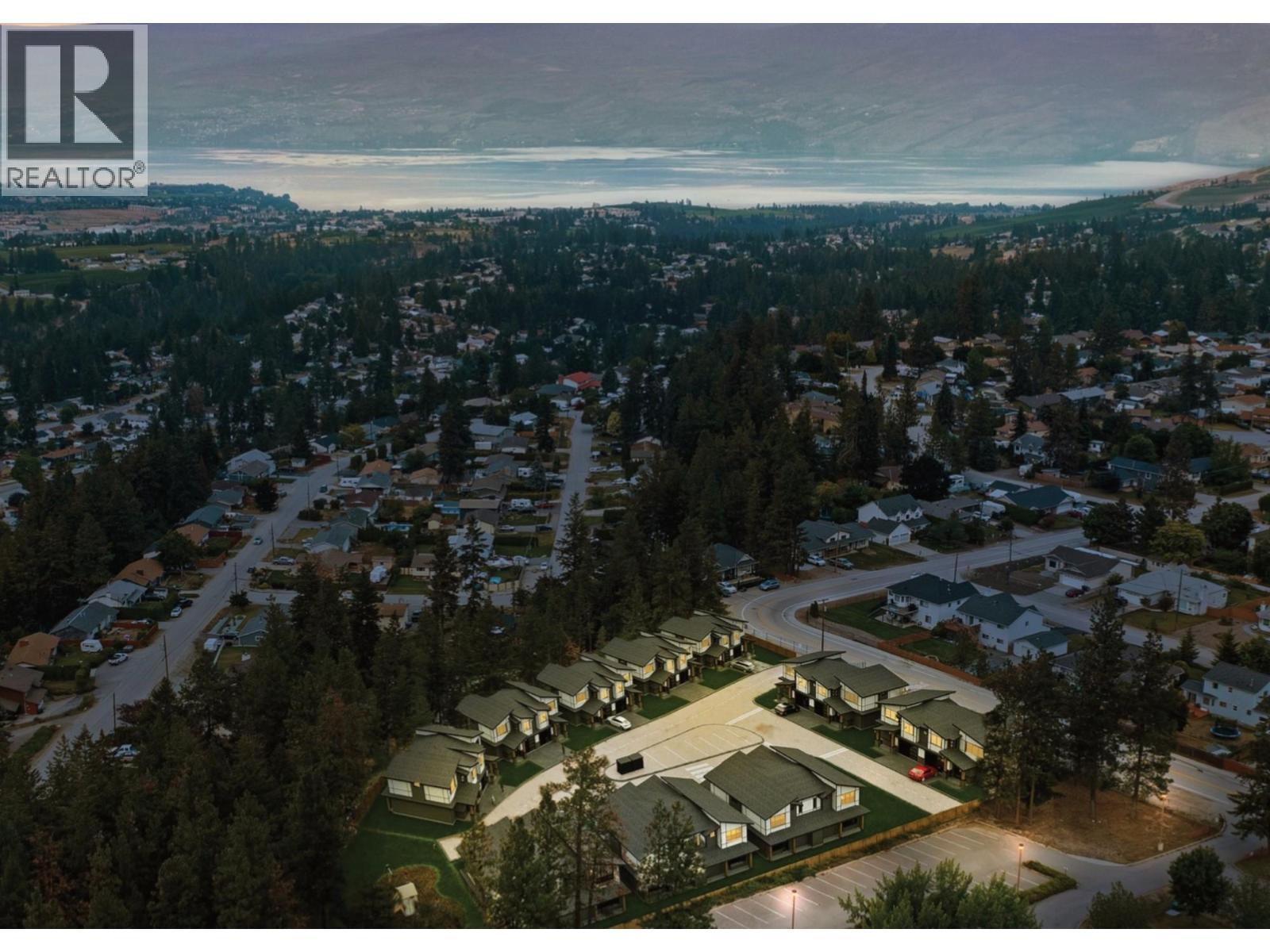 3 3210 Salmon Road, West Kelowna