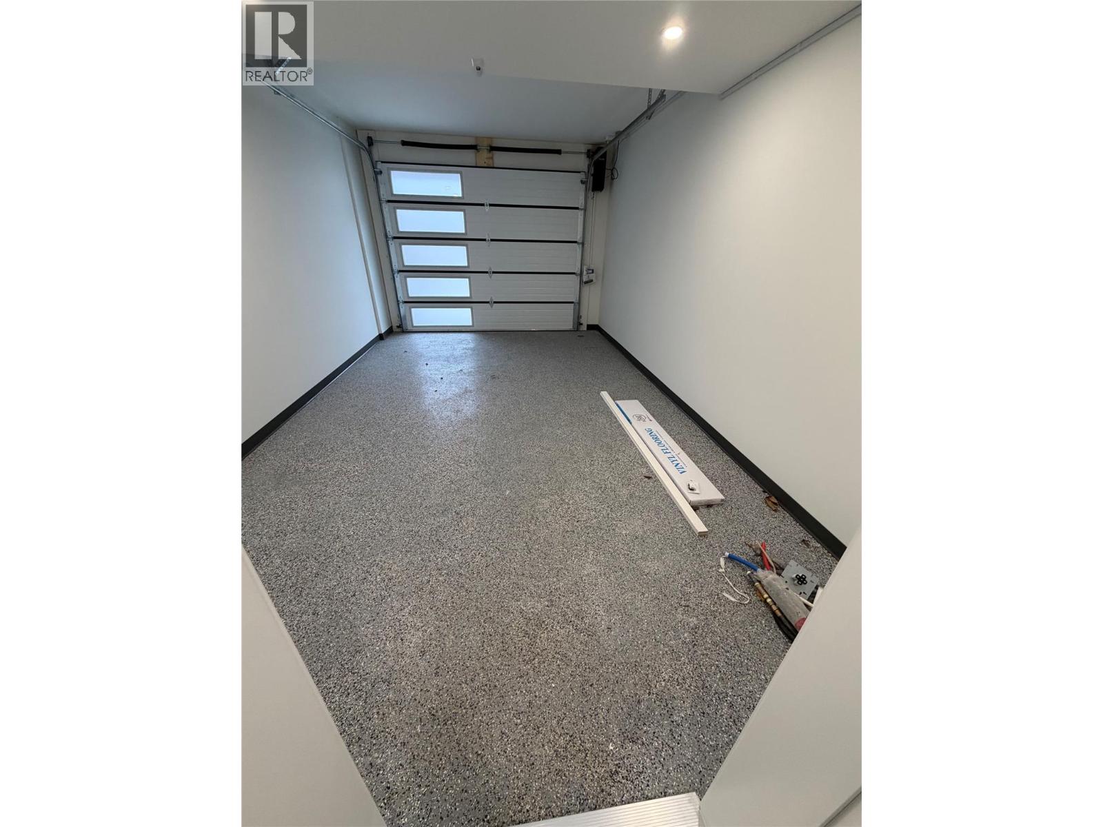 3 3210 Salmon Road, West Kelowna