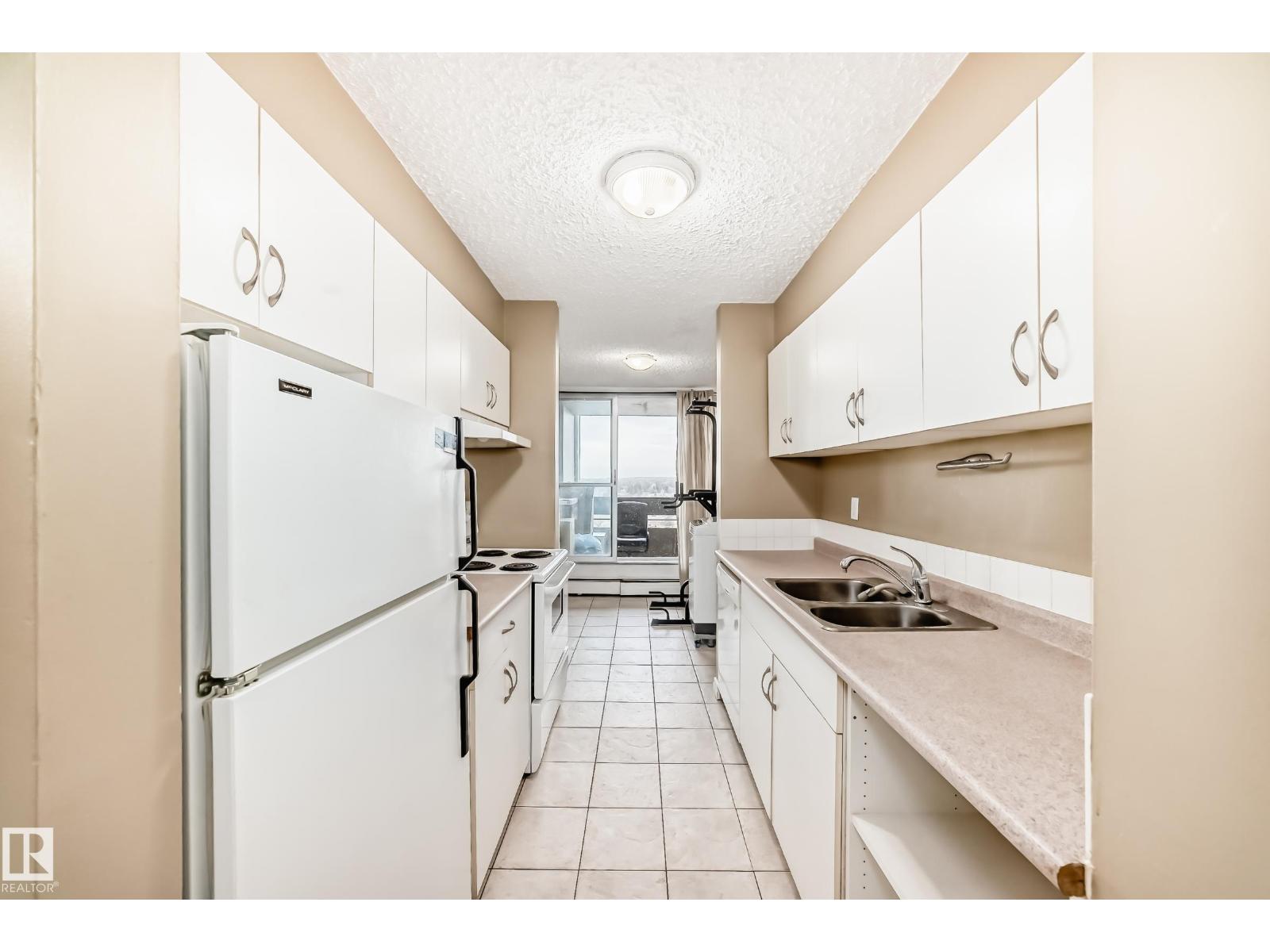 #115 8735 165 ST NW - 17