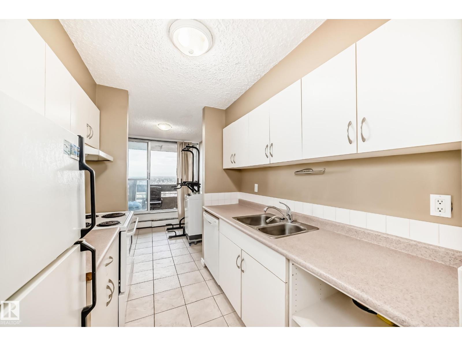 #115 8735 165 ST NW - 18