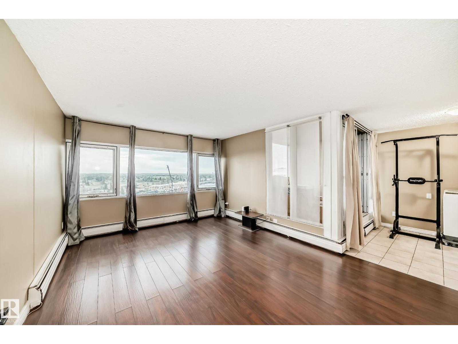 #115 8735 165 ST NW - 4