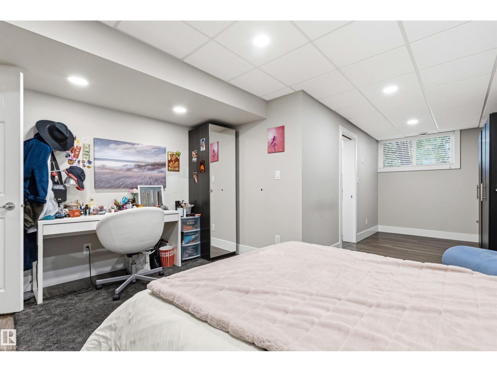 14608 97 AV NW - 27