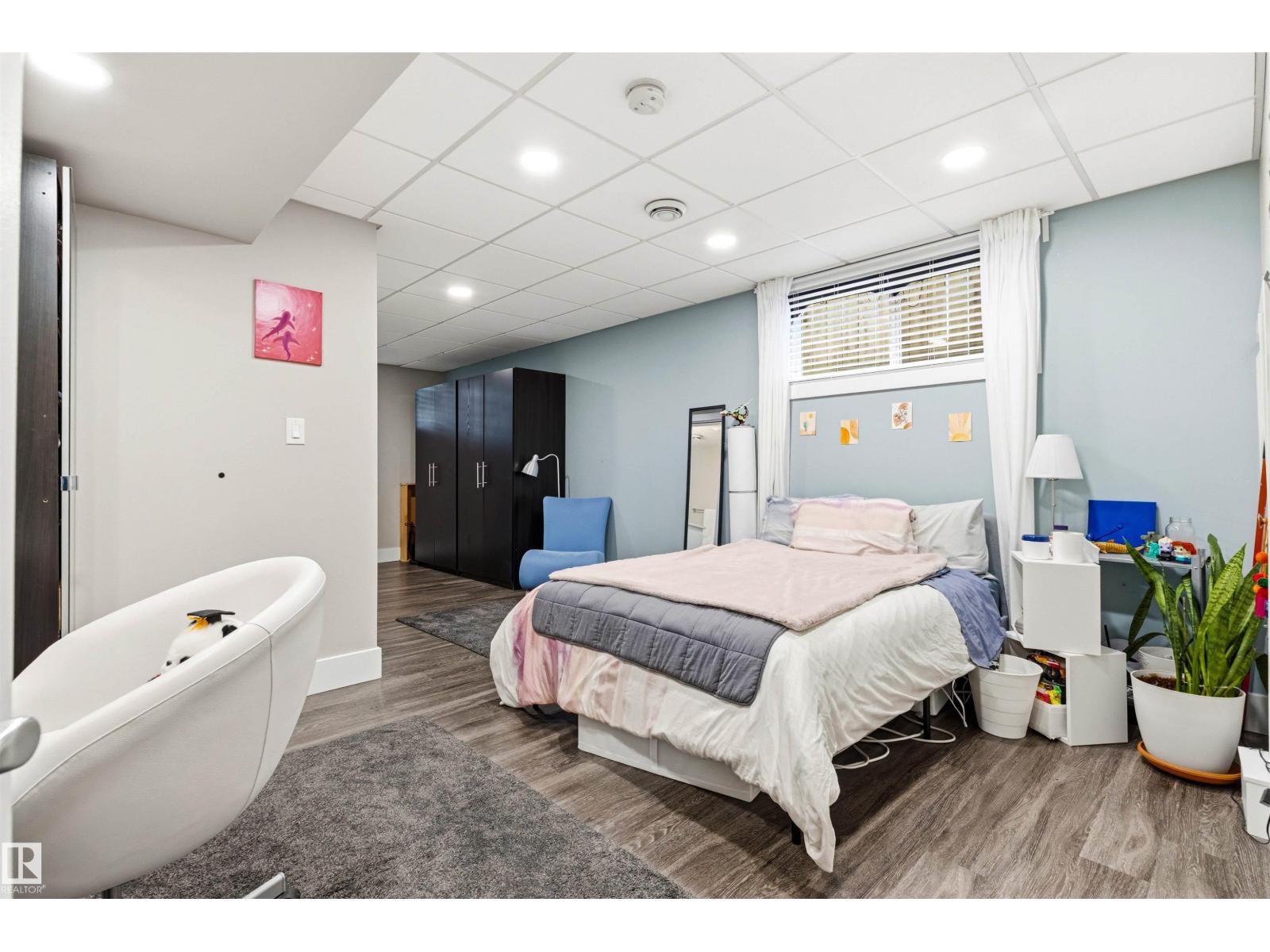 14608 97 AV NW - 28