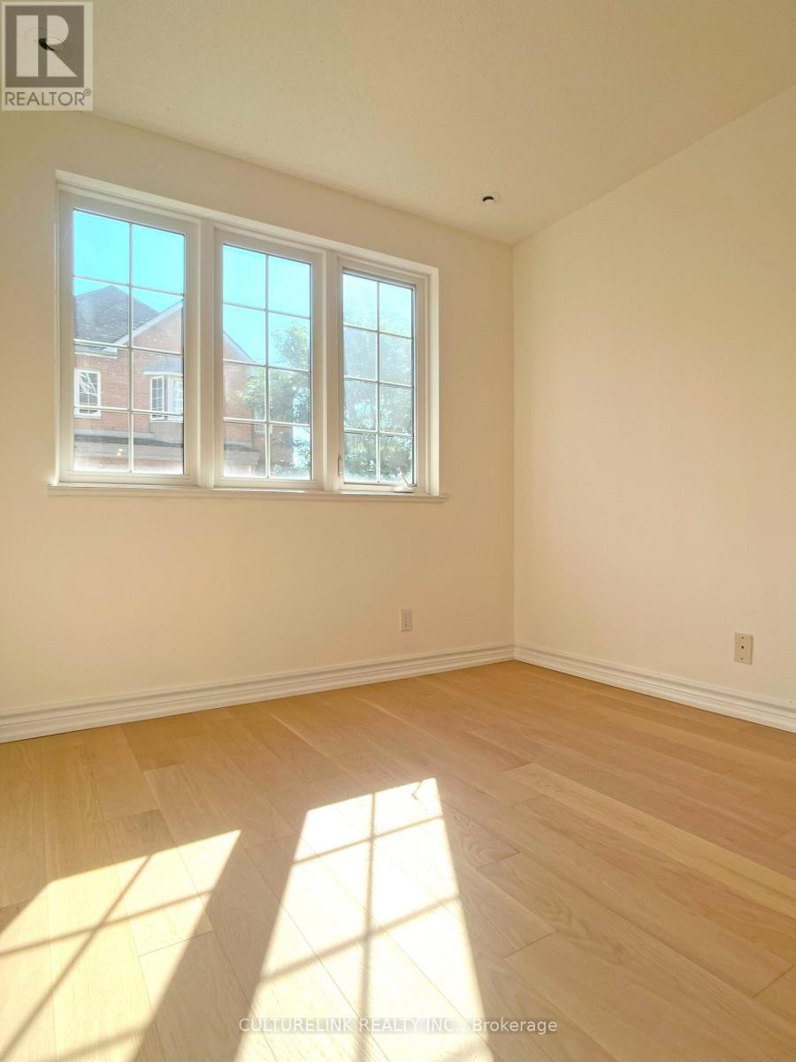 #1502 28 SOMMERSET WAY - 10