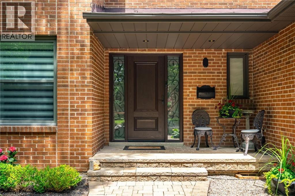 1765 FEATHERSTON Court, Mississauga, Ontario, L5L3E2 — Photo 3