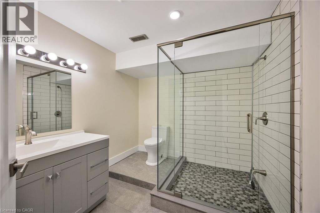 6 DOROTHYS Drive - 47
