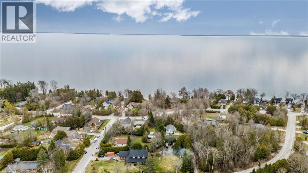 6 DOROTHYS Drive - 49