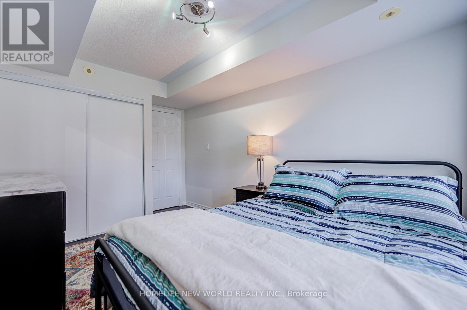 #292 306 JOHN STREET - 16