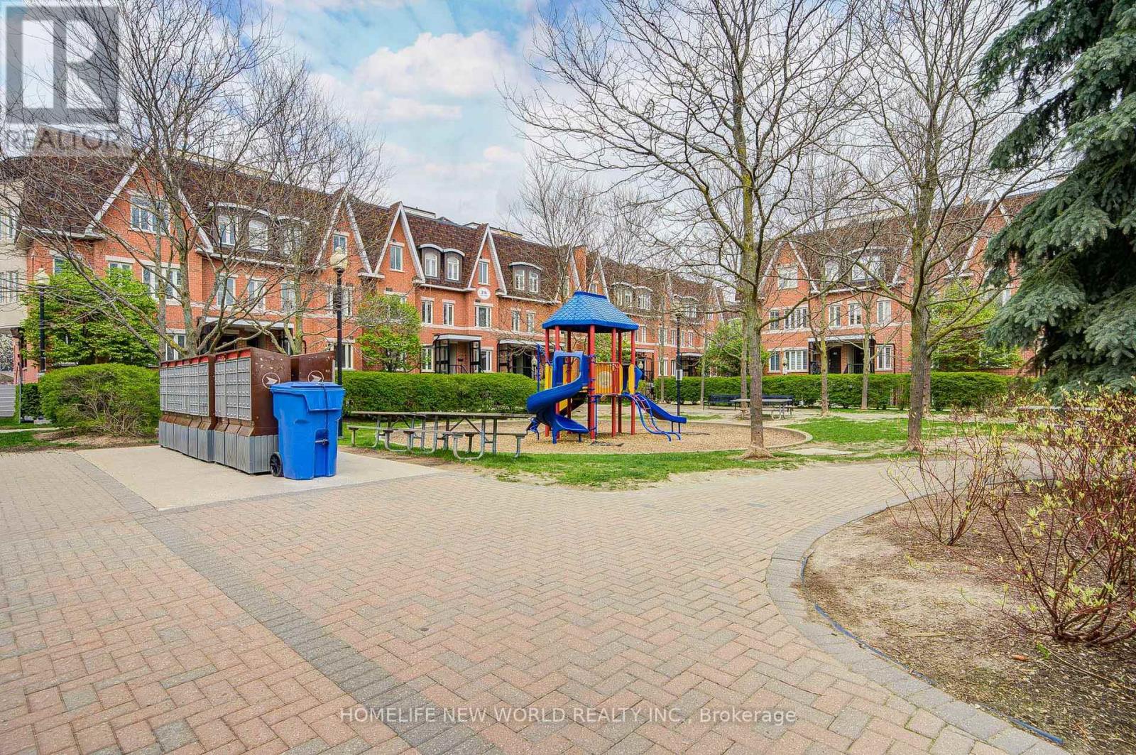 #292 306 JOHN STREET - 21