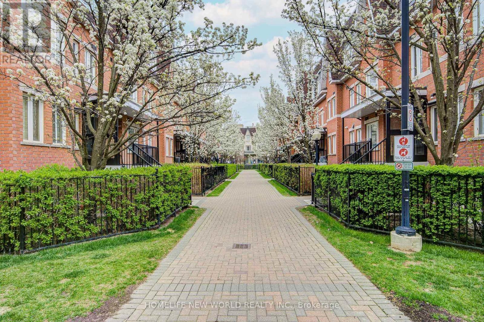 #292 306 JOHN STREET - 23