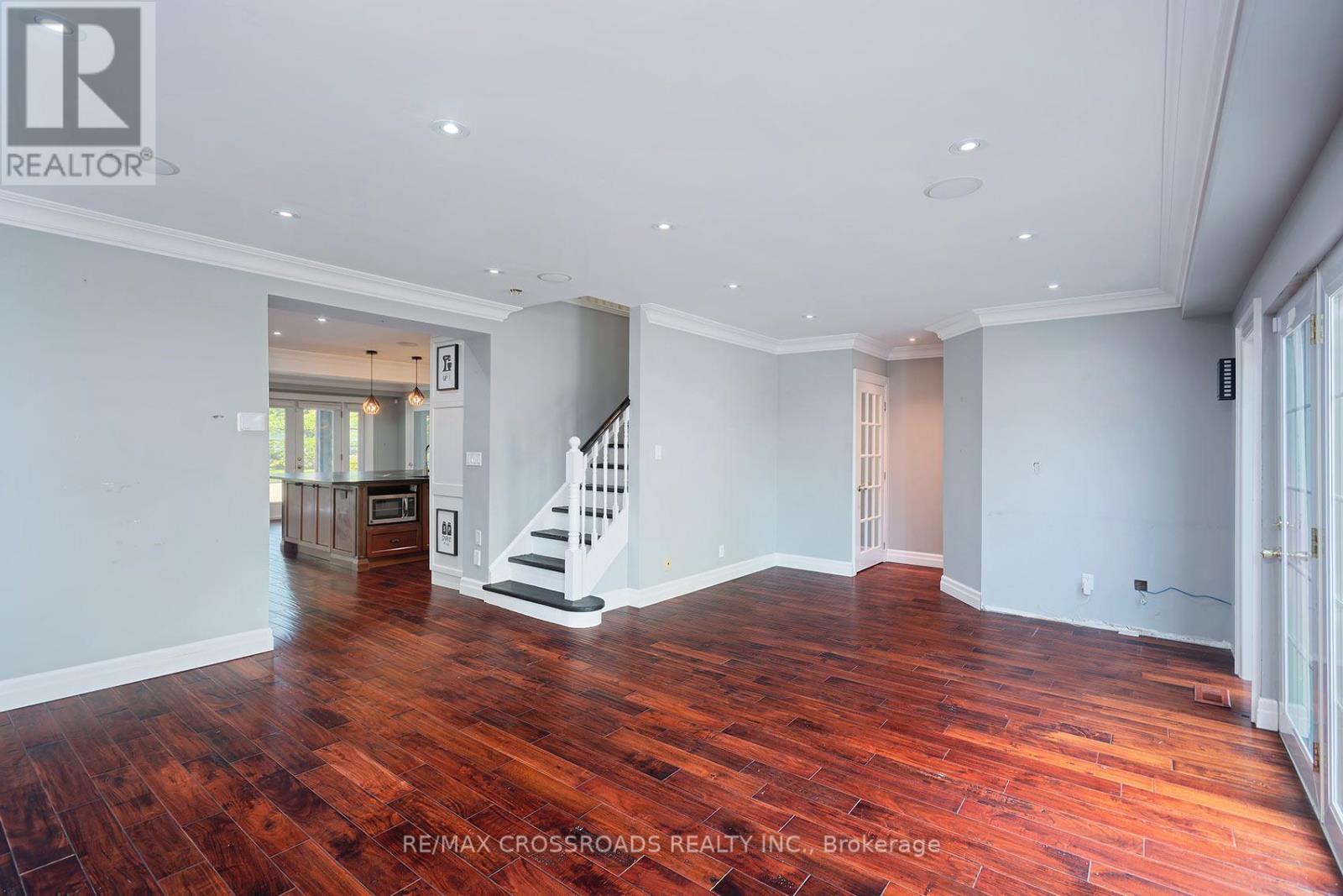 33 NORFOLK AVENUE - 8