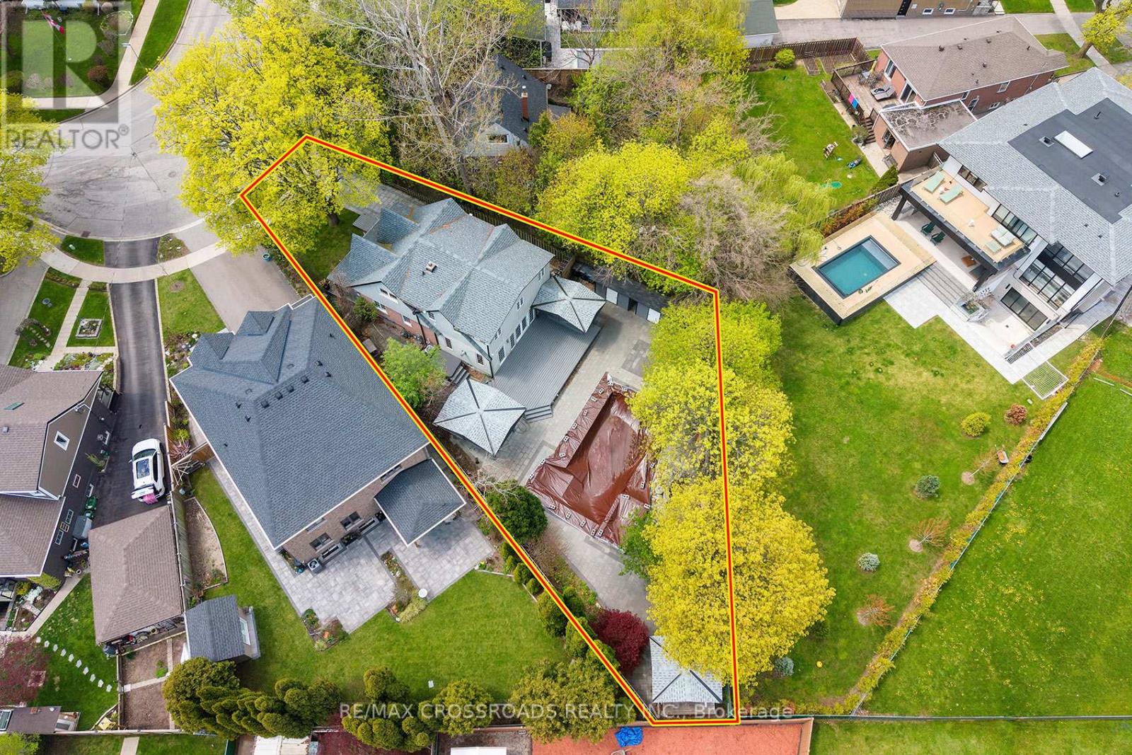 33 NORFOLK AVENUE - 39