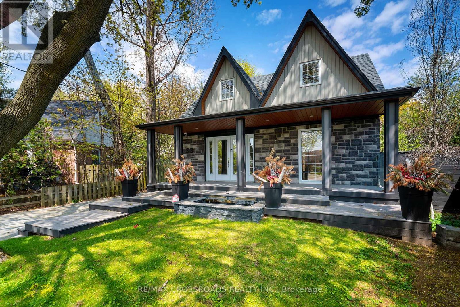 33 NORFOLK AVENUE - 3