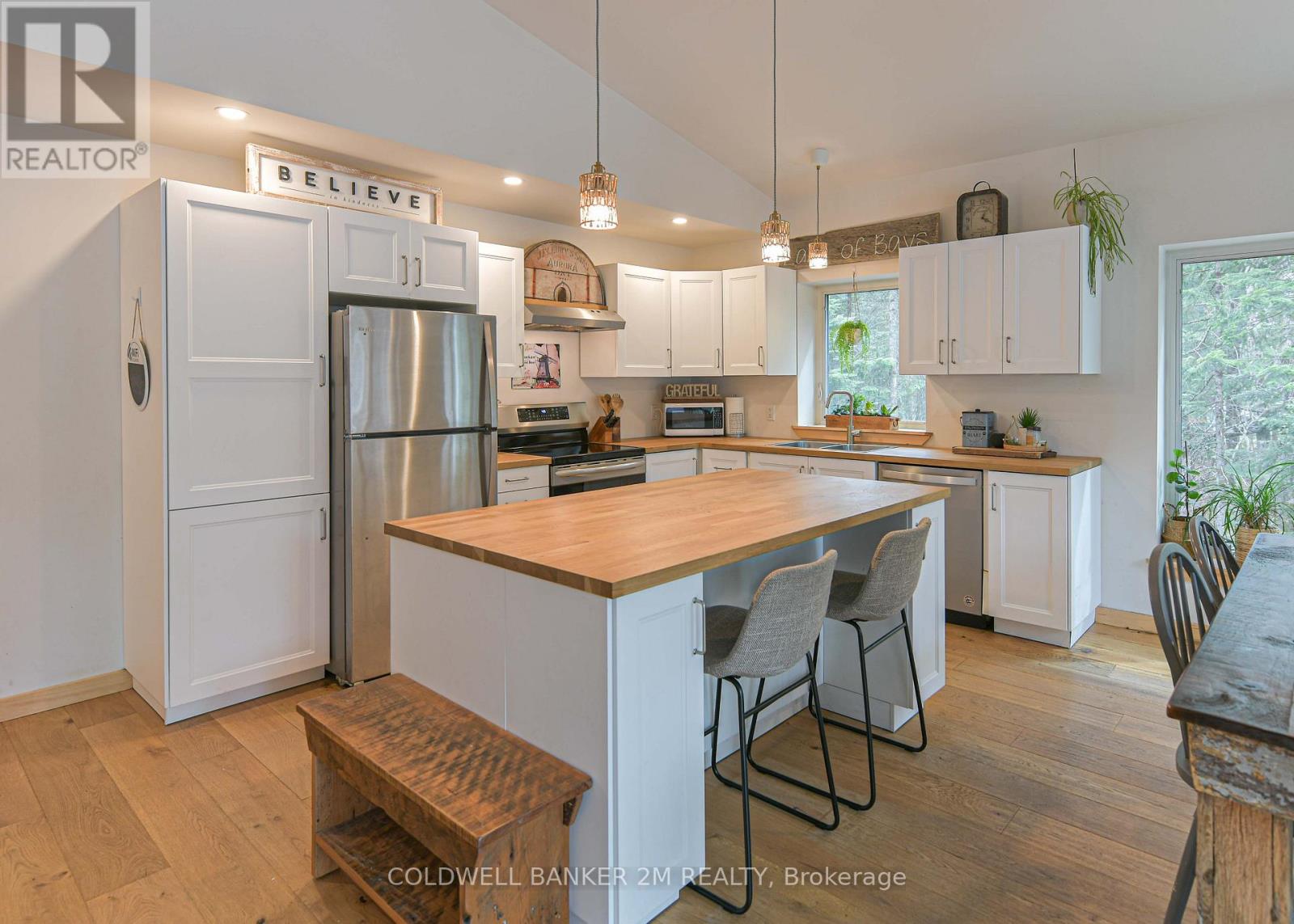 2776 MUSKOKA RD. 117 ROAD S - 19