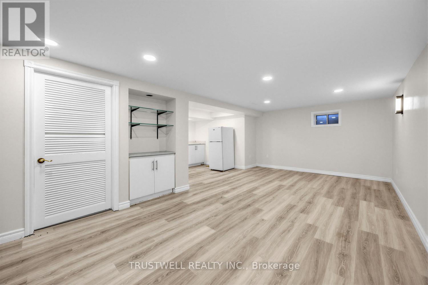 253 CATALINA DRIVE - 27