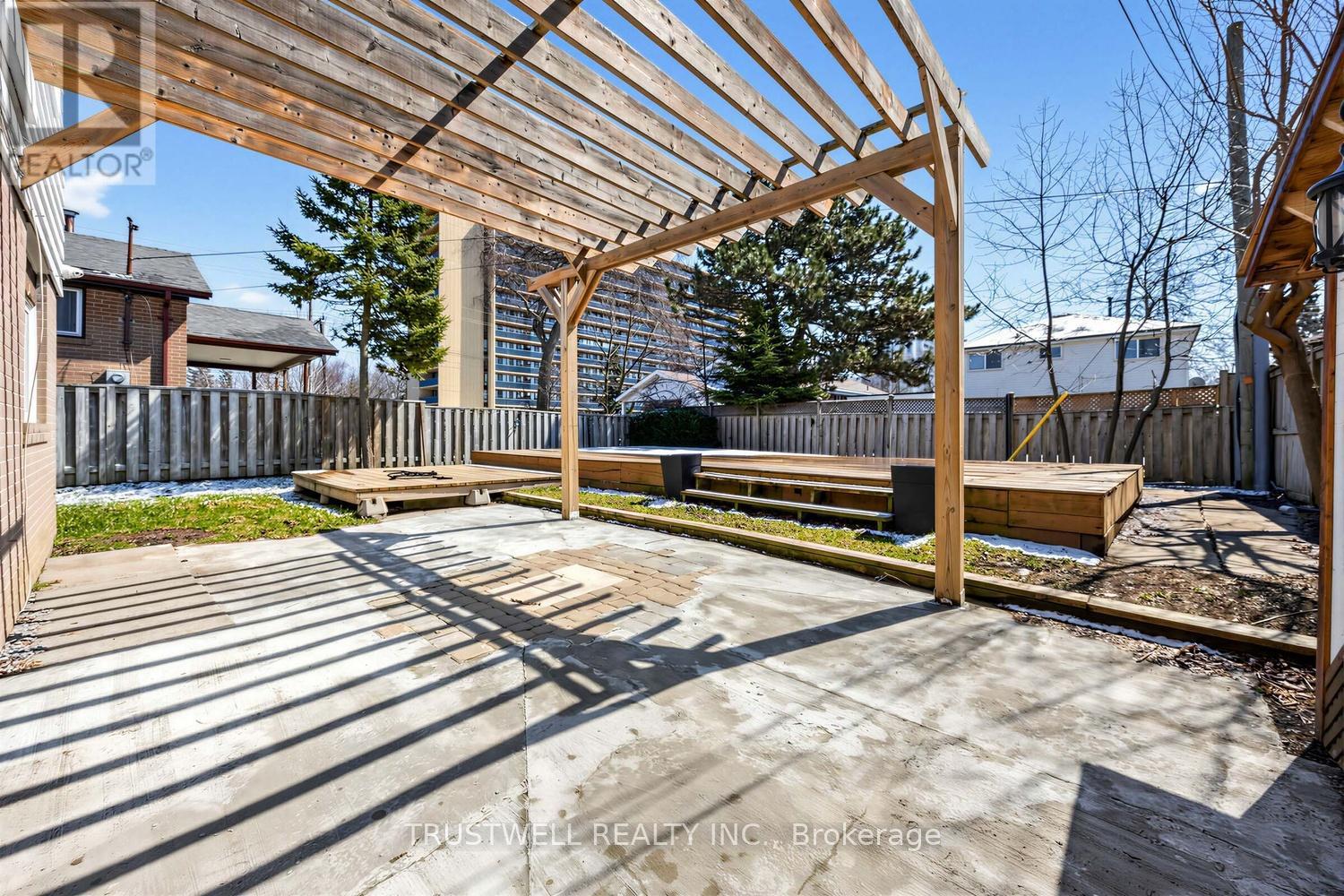 253 CATALINA DRIVE - 32