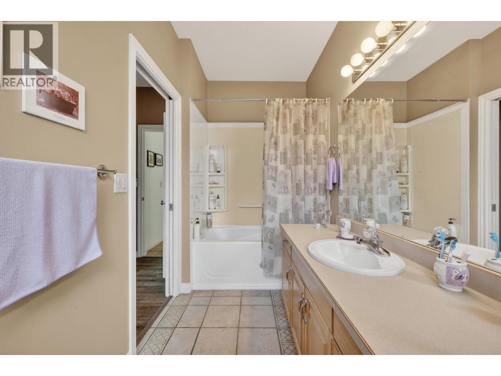 212 3360 Old Okanagan Highway, West Kelowna