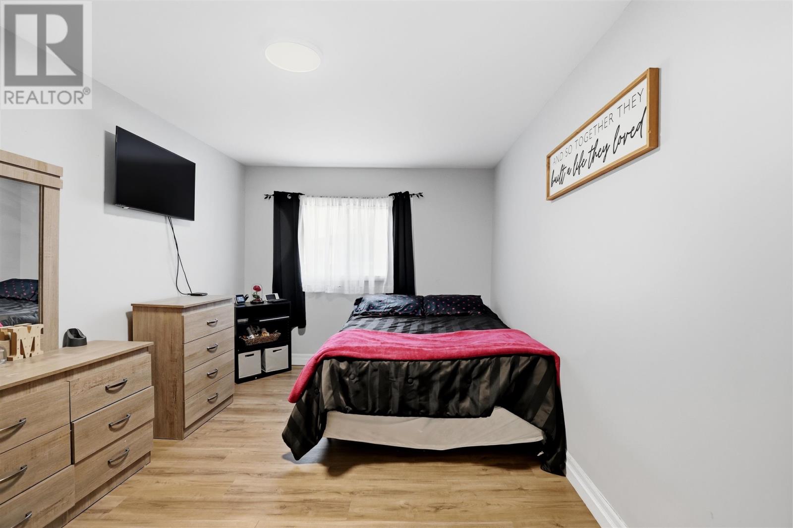 145 Wallace TER, Sault Ste. Marie, Ontario, P6C1K2 — Photo 2
