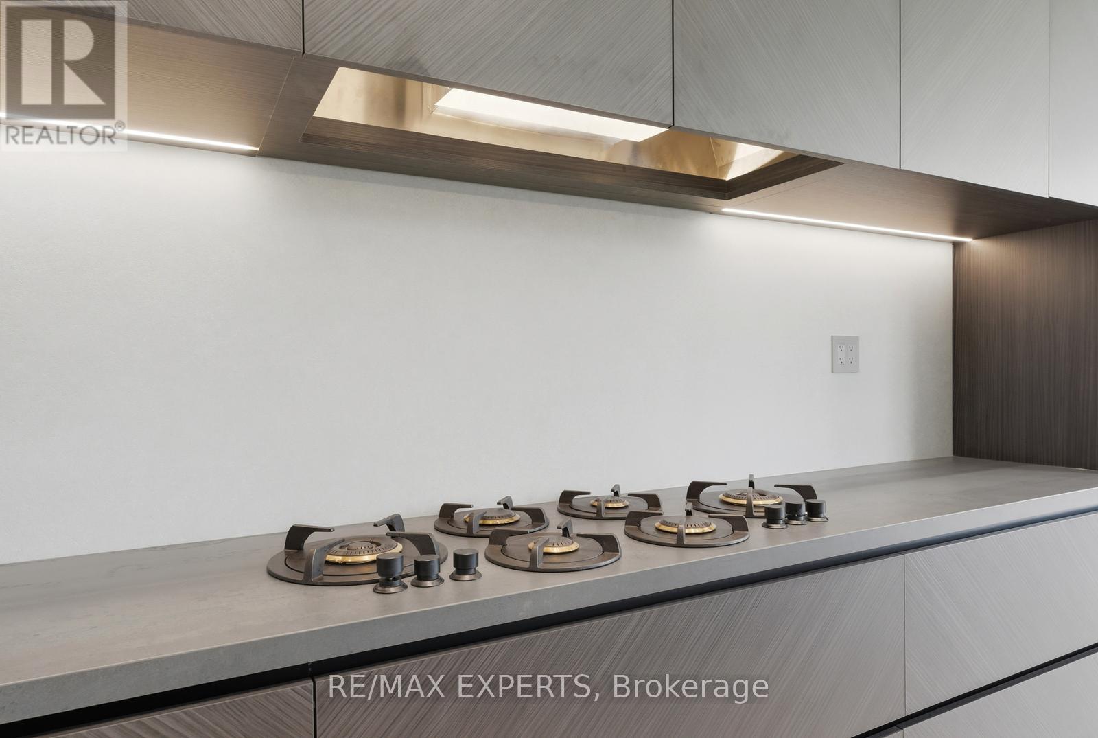 15 SCULPTURE GARDEN LANE - 23