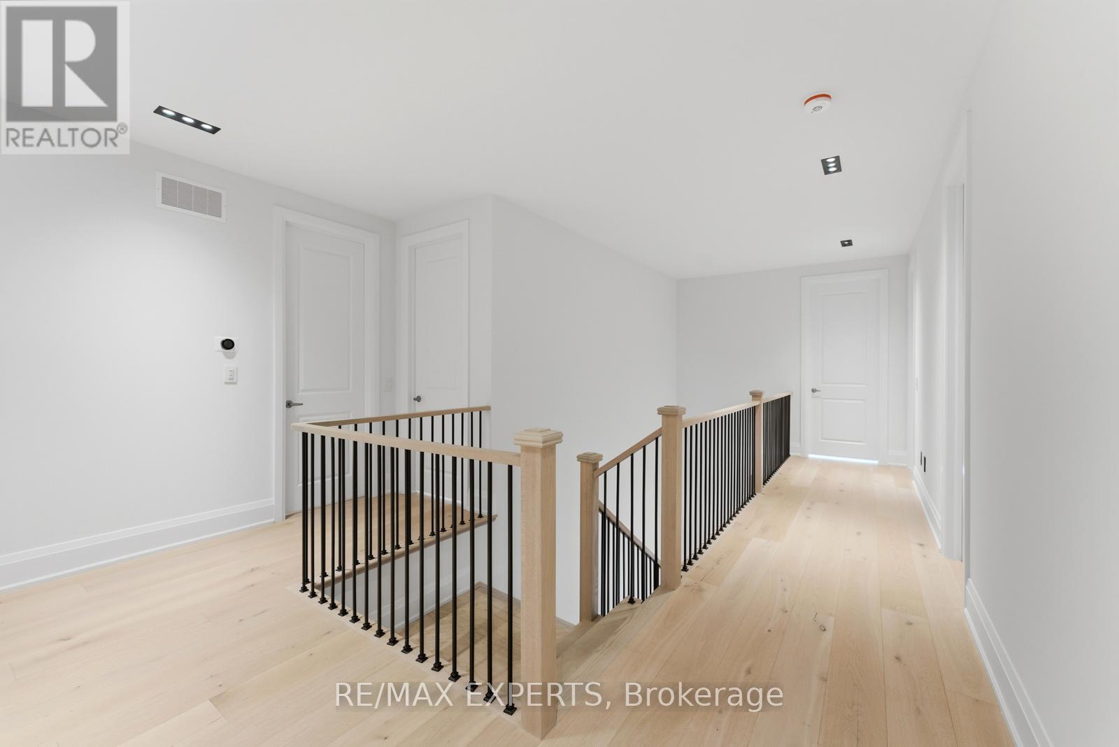 15 SCULPTURE GARDEN LANE - 33