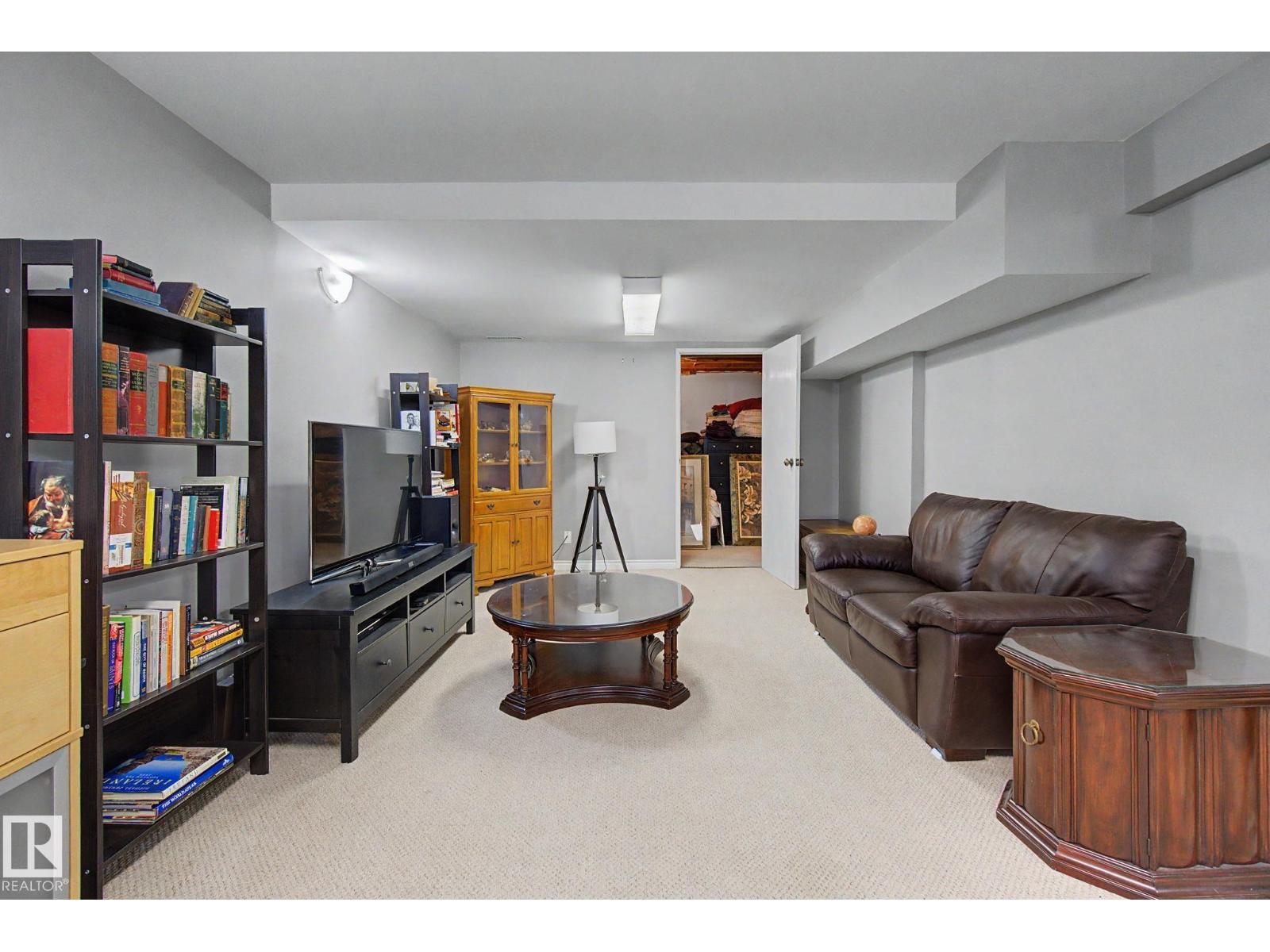 42 WOODLAKE RD, Sherwood Park