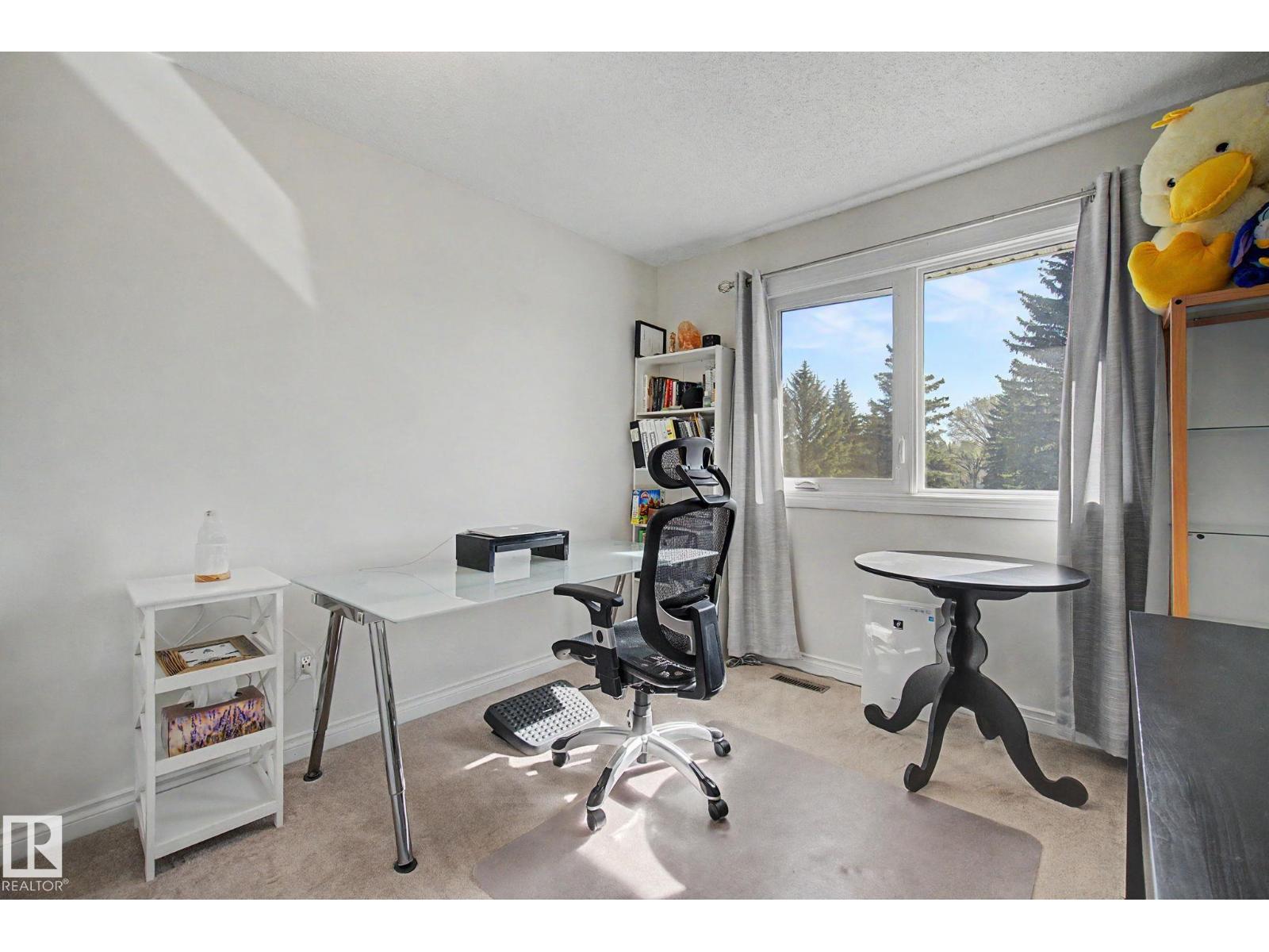 42 WOODLAKE RD, Sherwood Park