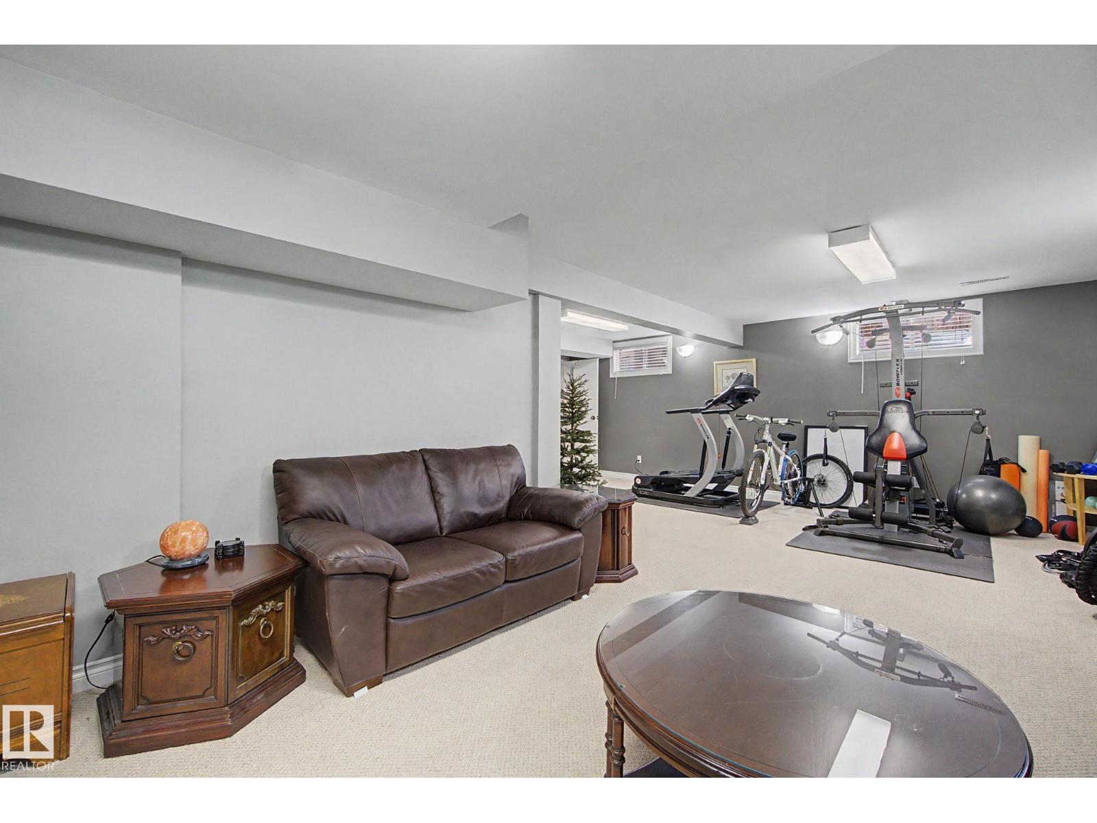 42 WOODLAKE RD, Sherwood Park