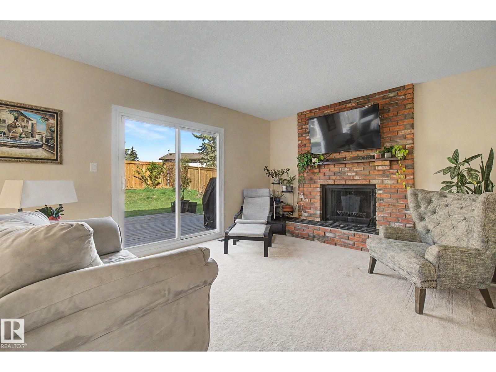 42 WOODLAKE RD, Sherwood Park