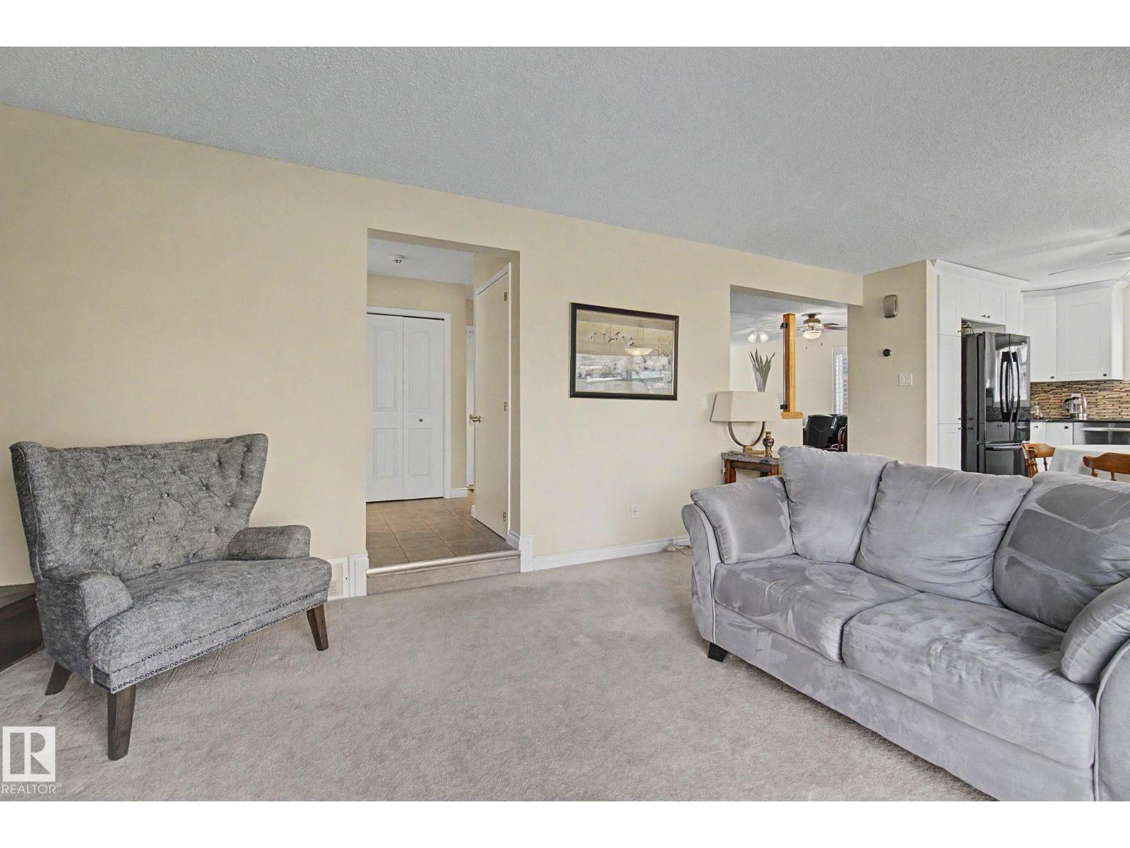 42 WOODLAKE RD, Sherwood Park