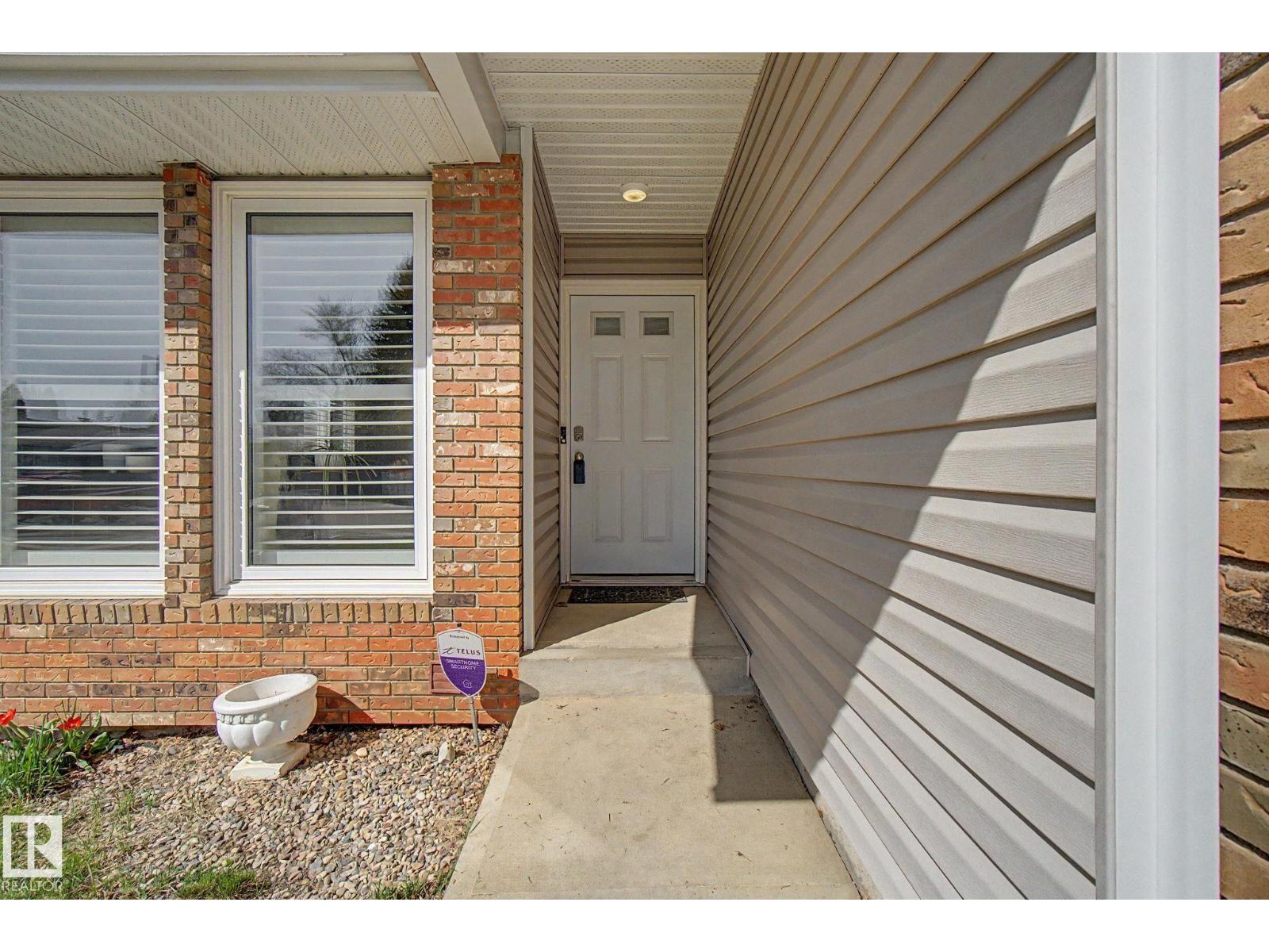 42 WOODLAKE RD, Sherwood Park
