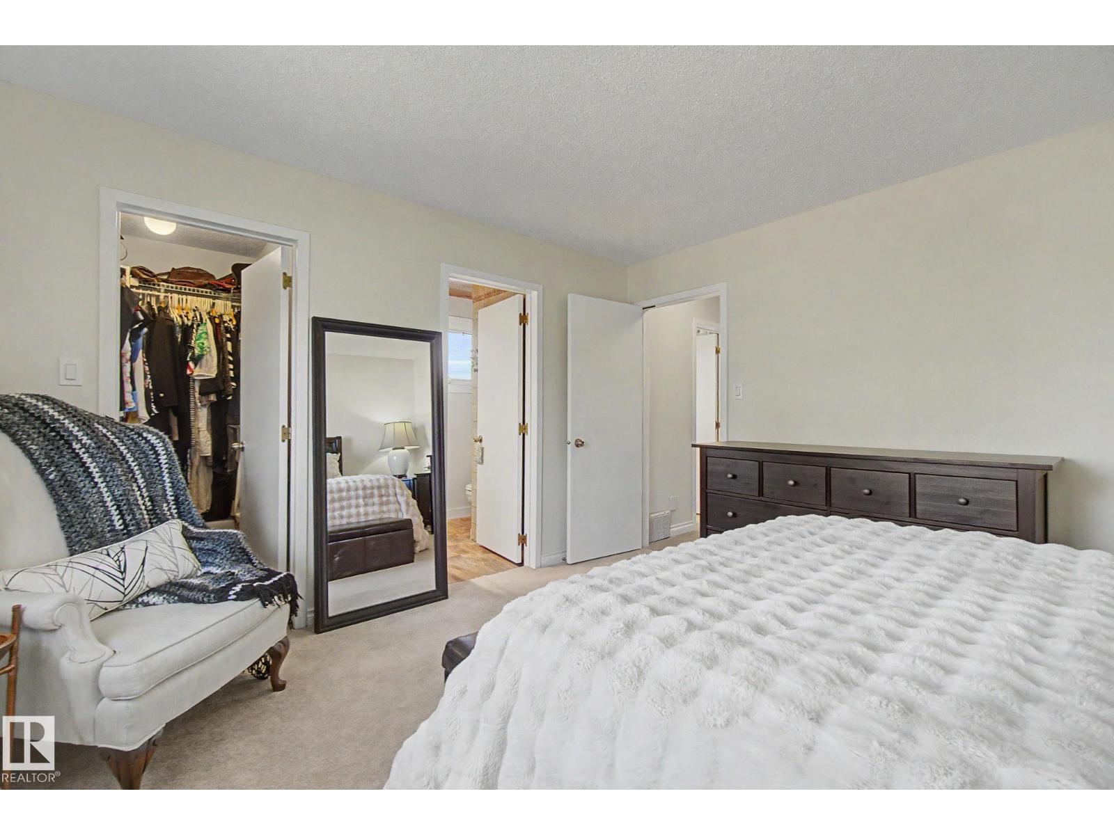 42 WOODLAKE RD, Sherwood Park