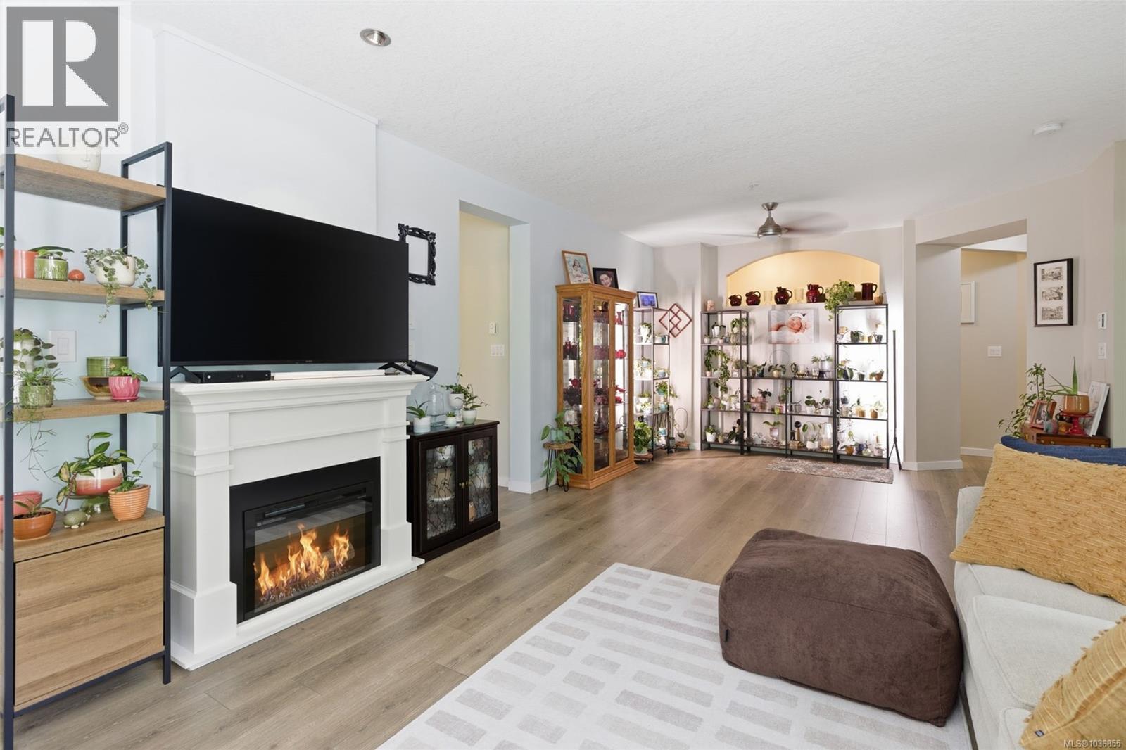 #114 5670 Edgewater Lane - 18