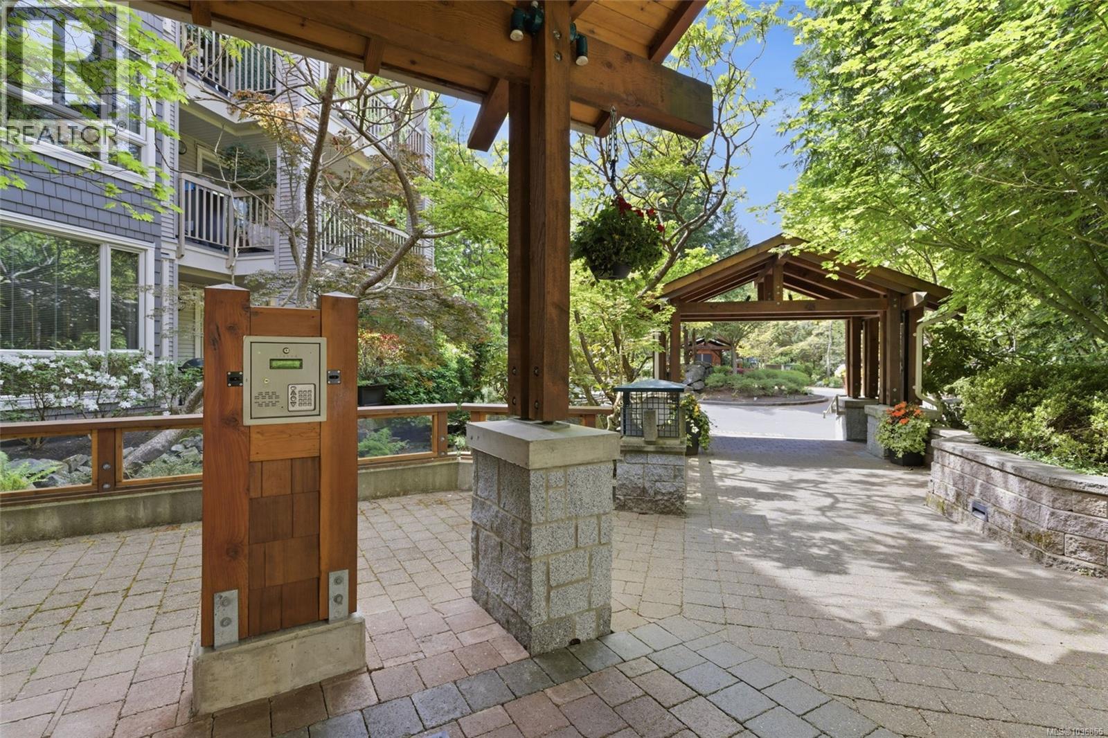 #114 5670 Edgewater Lane - 34