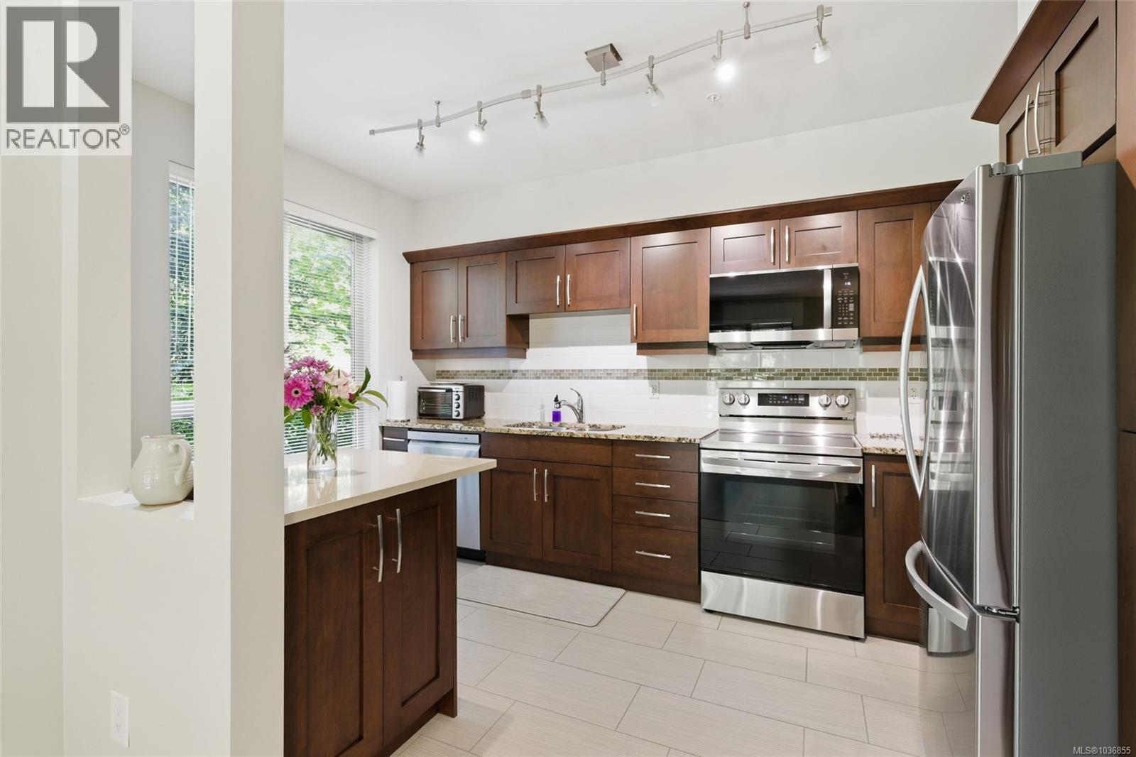 #114 5670 Edgewater Lane - 5