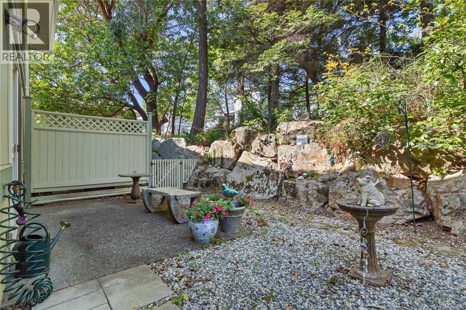 #22 126 Hallowell Rd - 25