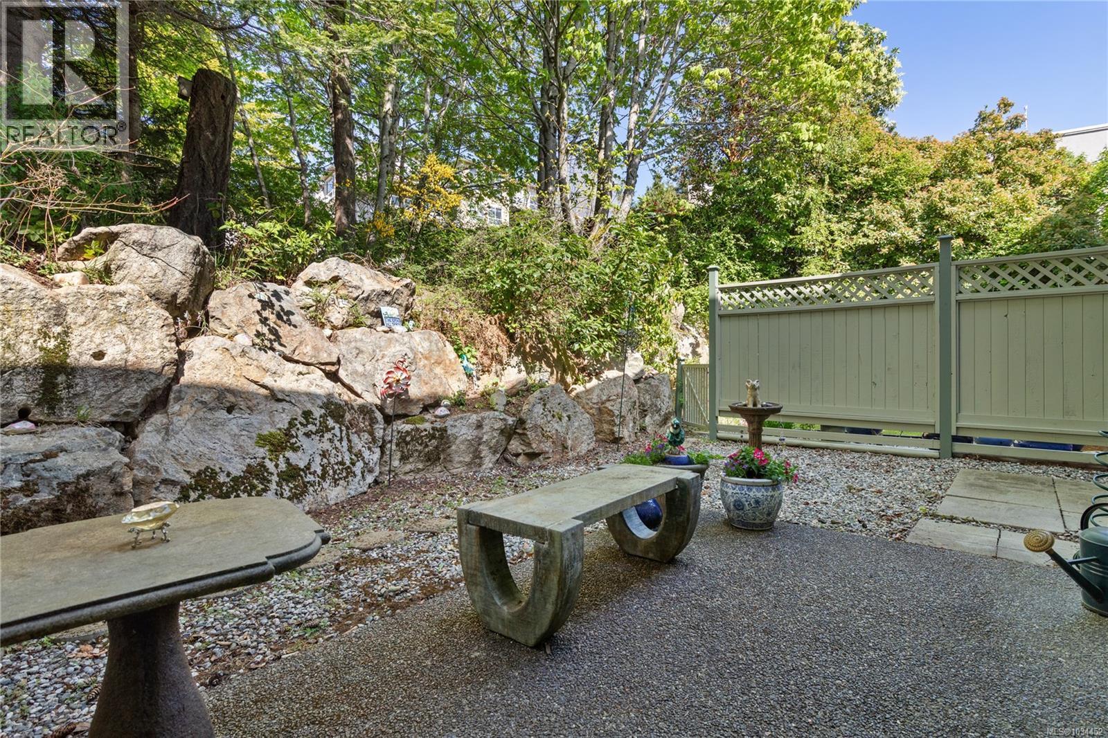 #22 126 Hallowell Rd - 24