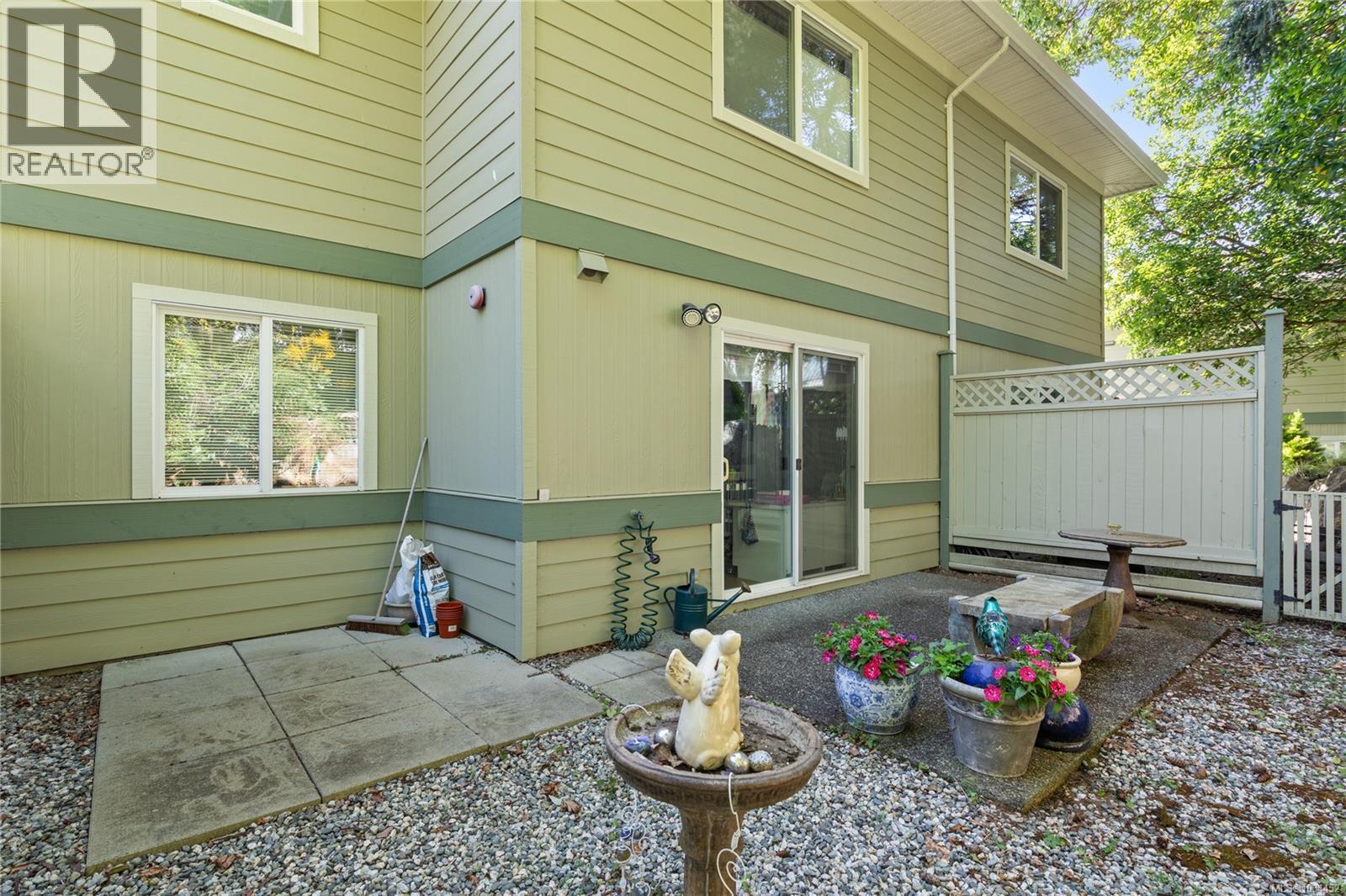 #22 126 Hallowell Rd - 27