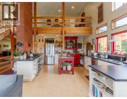 Foyer - 21471 Telkwa High Road, Smithers, BC V0J2N7 Photo 6